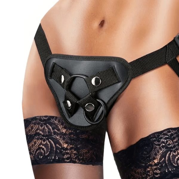 Realistic 6 Inch Strap On With Black Harness  |  Strap-Ons